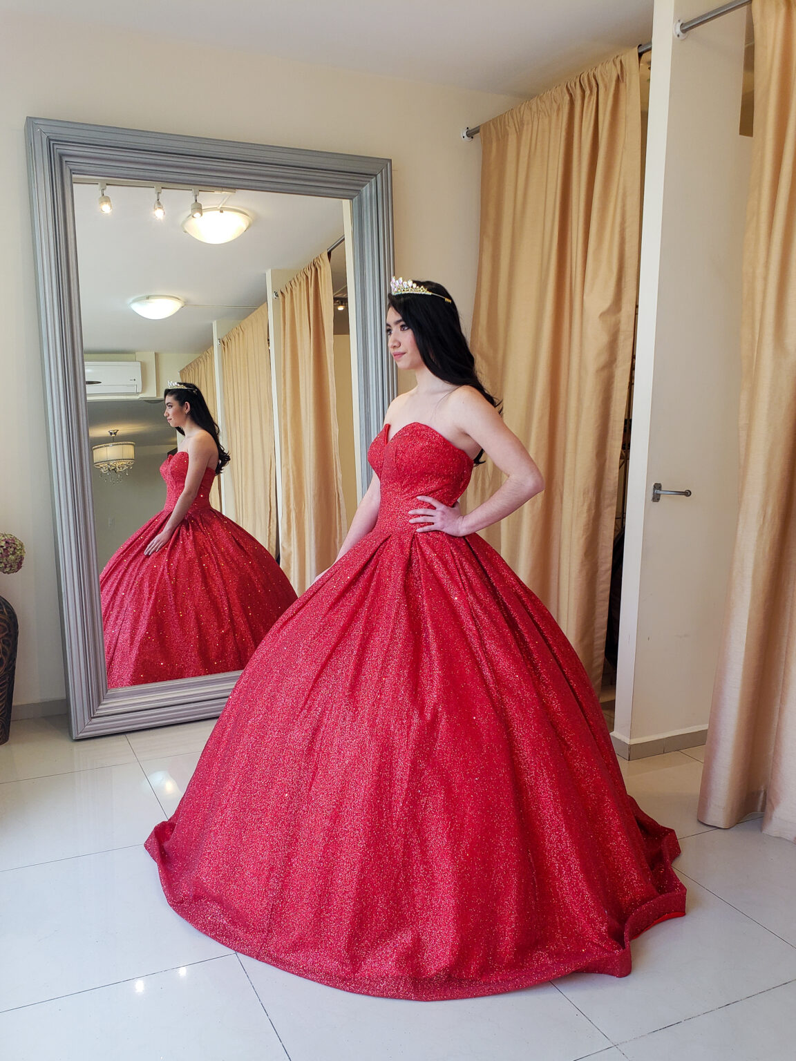 Vestido Quinceañera Corazón Rojo Brillante - Almudena Boutique - Ropa