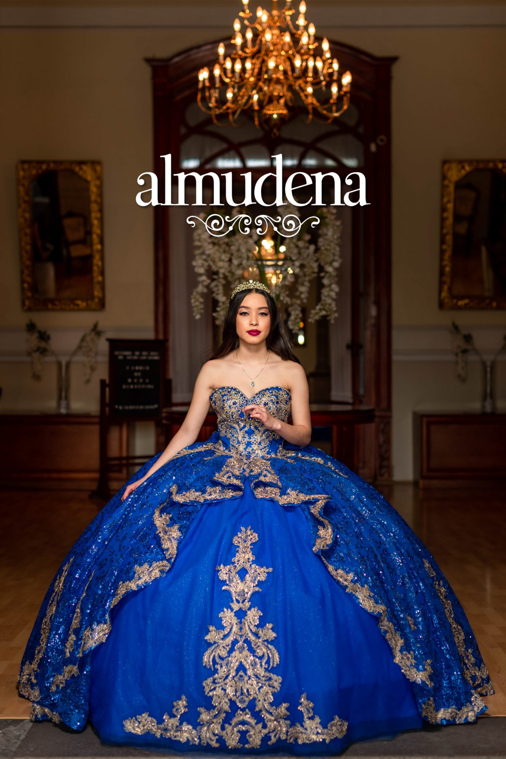 Vestido de Quinces Azul Rey con Encaje Oro - Almudena Boutique - Ropa para mujer, Vestidos de noche para novias