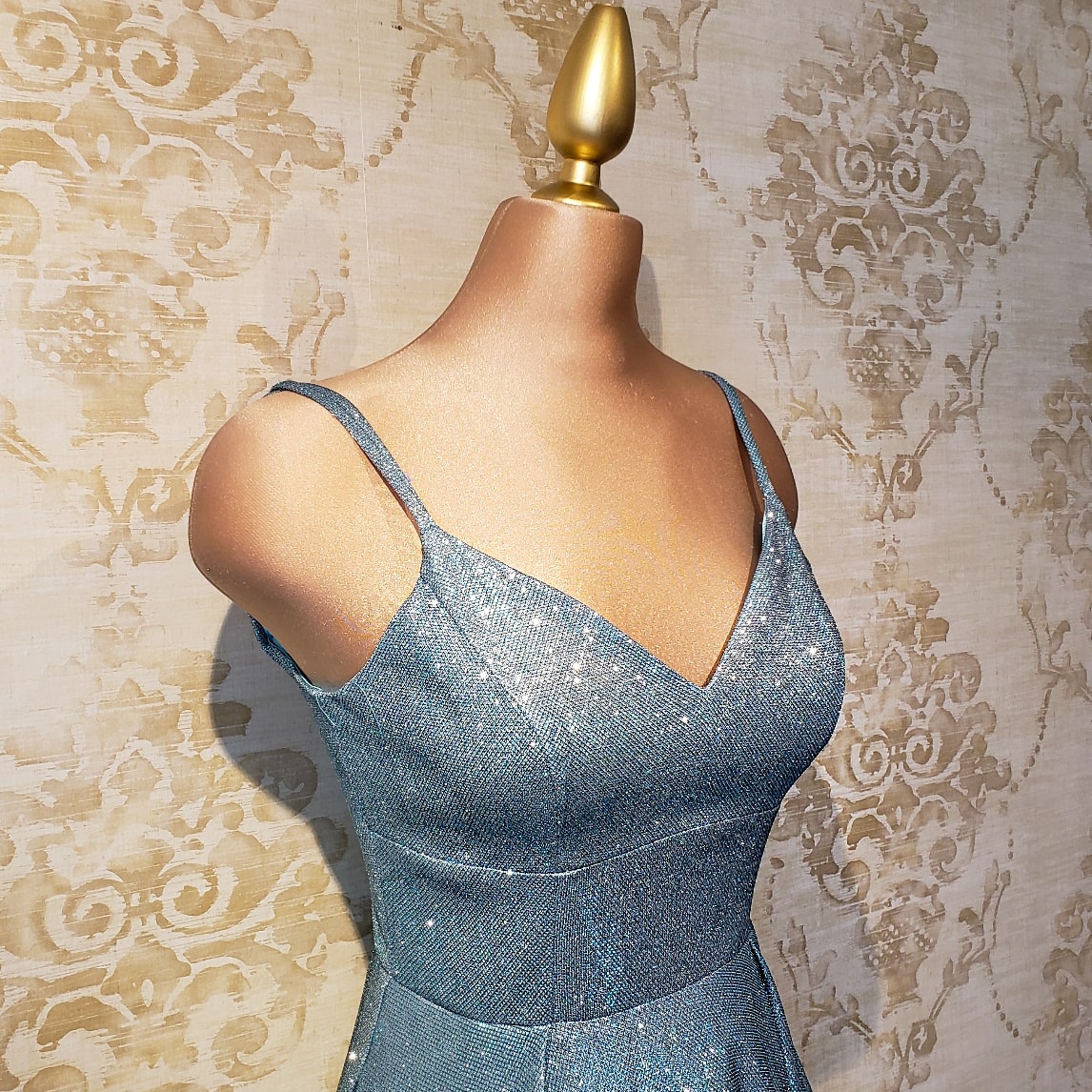 Vestido Azul Largo Brillante De Noche - Almudena Boutique - Ropa mujer, Vestidos cortos, de noche y para novias