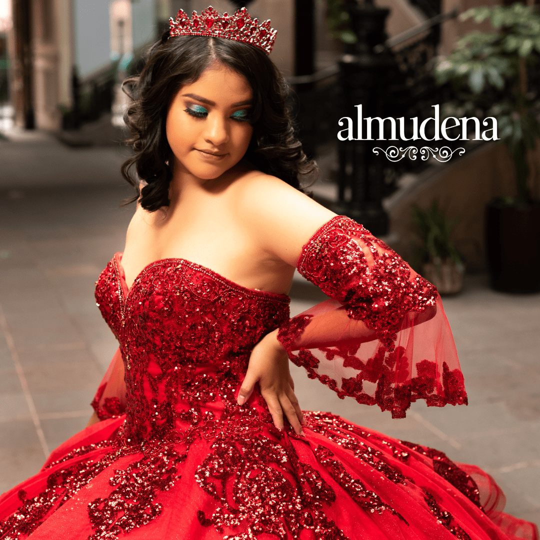 Vestido de Quince Rojo con Suelta de Gala - Almudena Boutique - Ropa para mujer, cortos, de noche y para novias
