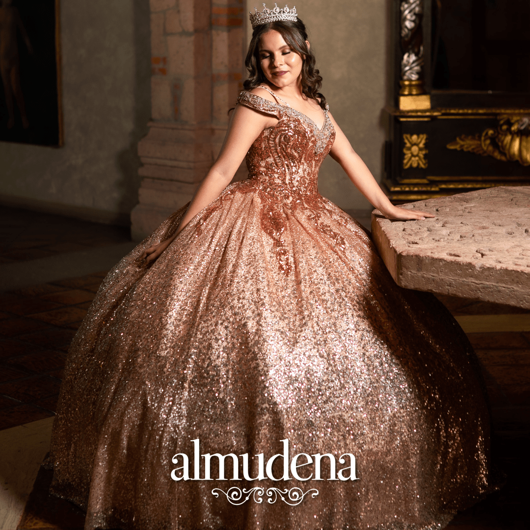 Vestido 15 Rosegold Sin Hombros Brillante de Gala Almudena Boutique - Ropa para mujer, cortos, de y para novias