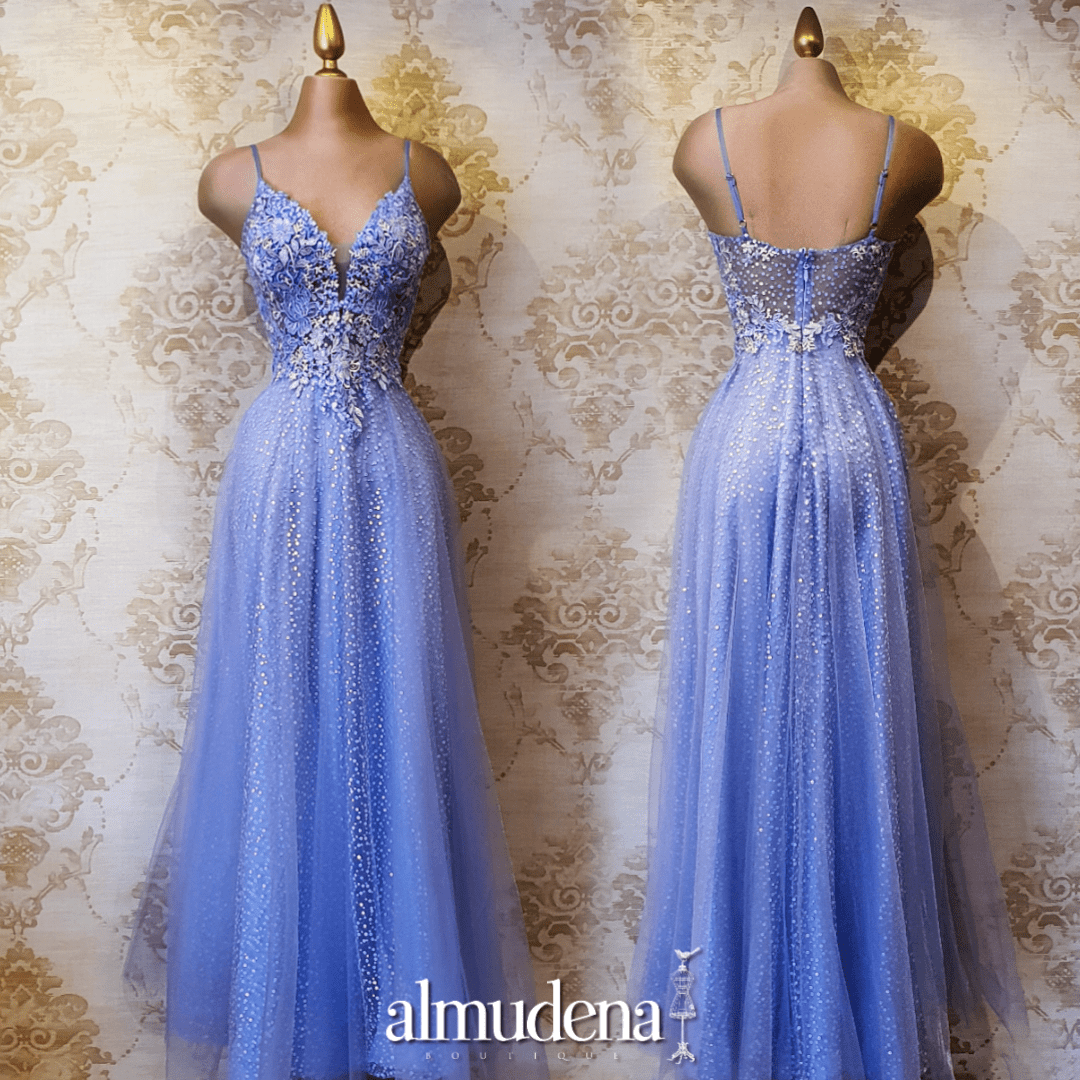 Vestido Azul Cielo Largo Tirantes con Encaje Lila Elegante - Almudena  Boutique - Ropa para mujer, Vestidos cortos, de noche y para novias