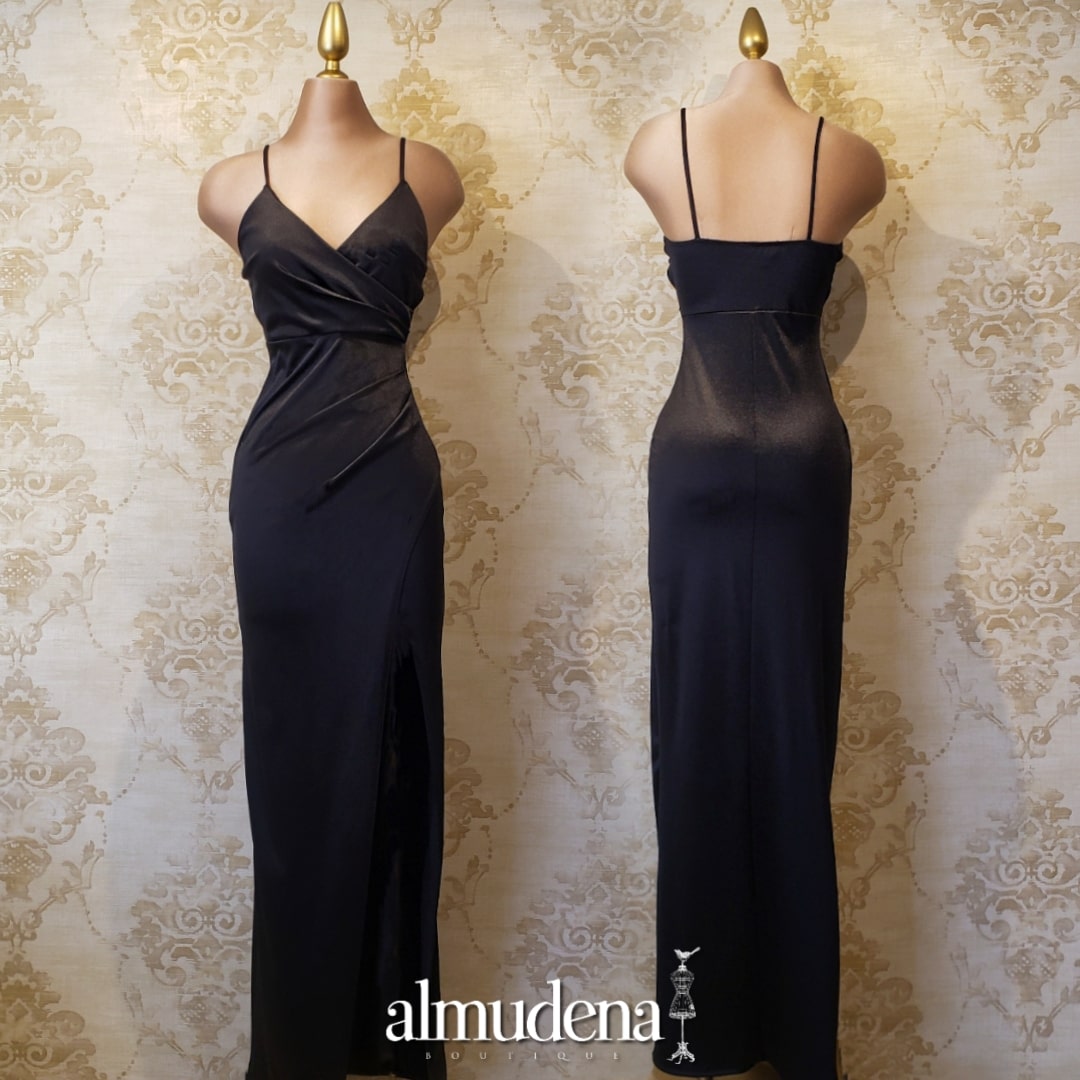 Vestido Negro Largo Satinado Elegante - Almudena Boutique - Ropa para  mujer, Vestidos cortos, de noche y para novias